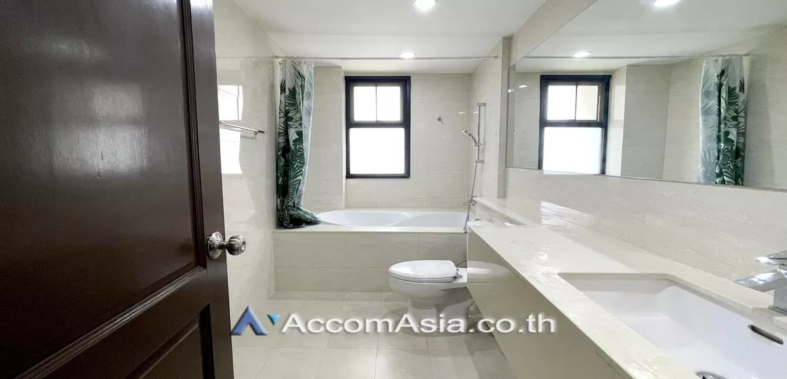 9  3 br Apartment For Rent in Sukhumvit ,Bangkok BTS Ekkamai at Nice Place at Ekkamai 13002303