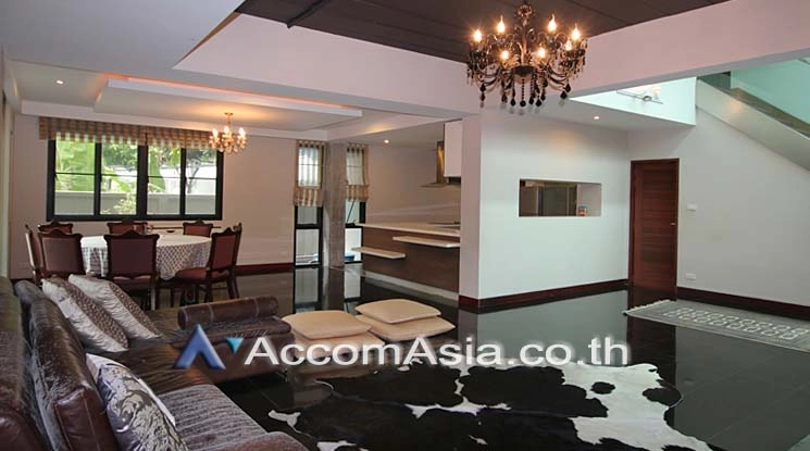 unitHome Office |  Modern Glass-Fronted Home Surrounded by Greenery (13002308)