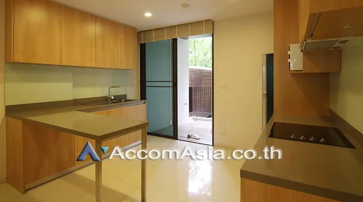 unit 2 Bedrooms  Apartment For Rent in Sukhumvit, Bangkok  near BTS Phrom Phong (13002315)