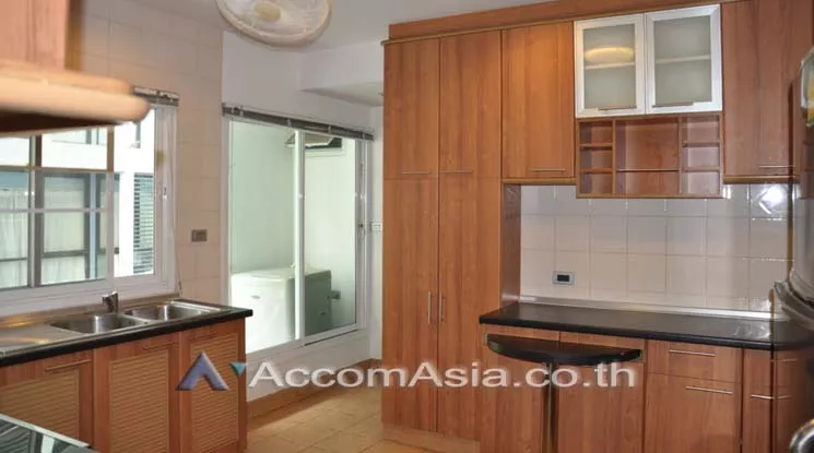 4  3 br Apartment For Rent in Sukhumvit ,Bangkok BTS  at Quiet and Peaceful  13002350