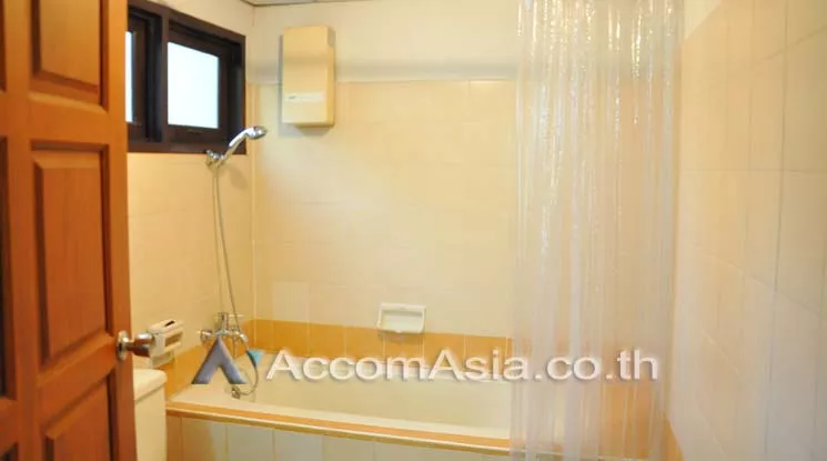 10  3 br Apartment For Rent in Sukhumvit ,Bangkok BTS Phrom Phong at Easy to access BTS Skytrain 13002352