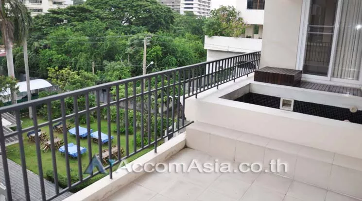 unit 2 Bedrooms  Apartment For Rent in Sukhumvit, Bangkok  near BTS Phrom Phong (13002353)