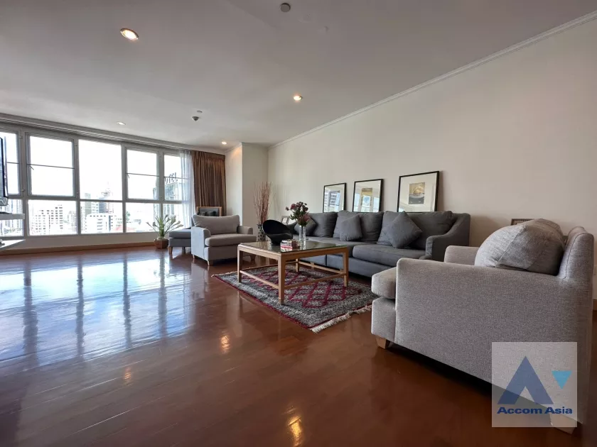 Pet friendly |  High-quality facility Apartment  3 Bedroom for Rent BTS Phrom Phong in Sukhumvit Bangkok