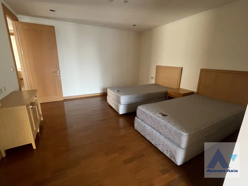 11  4 br Apartment For Rent in Sukhumvit ,Bangkok BTS Phrom Phong at Apartment with Top Facilities, Close to Emshere 13002354