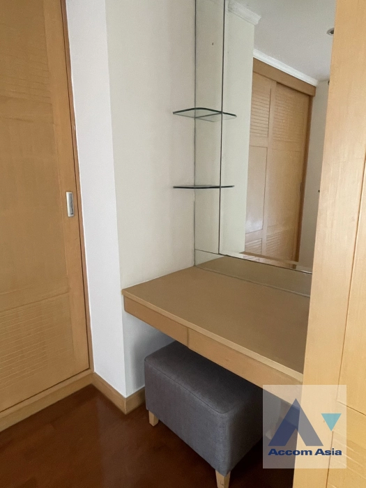 16  4 br Apartment For Rent in Sukhumvit ,Bangkok BTS Phrom Phong at Apartment with Top Facilities, Close to Emshere 13002354