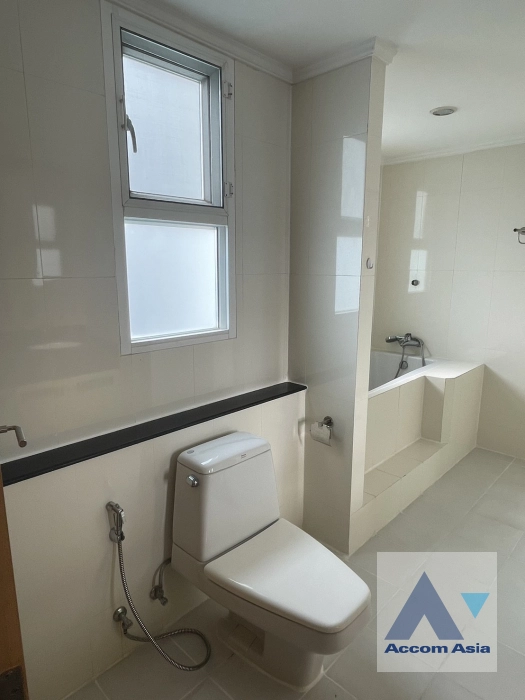 21  4 br Apartment For Rent in Sukhumvit ,Bangkok BTS Phrom Phong at Apartment with Top Facilities, Close to Emshere 13002354