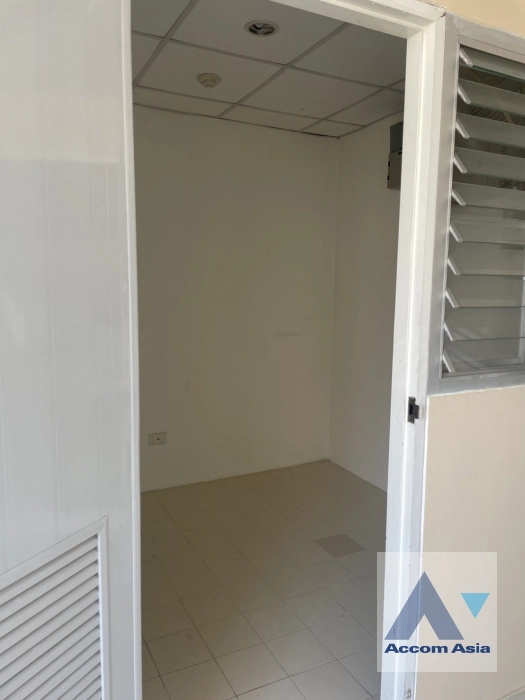 23  4 br Apartment For Rent in Sukhumvit ,Bangkok BTS Phrom Phong at Apartment with Top Facilities, Close to Emshere 13002354