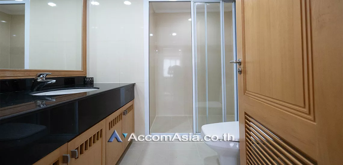 11  3 br Apartment For Rent in Sukhumvit ,Bangkok BTS Phrom Phong at Apartment with Top Facilities, Close to Emshere 13002355