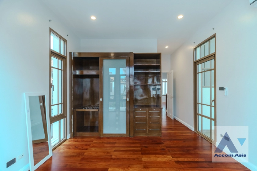 32  4 br House For Rent in Sukhumvit ,Bangkok BTS Phra khanong at Baan Sansiri Sukhumvit 67 13002356