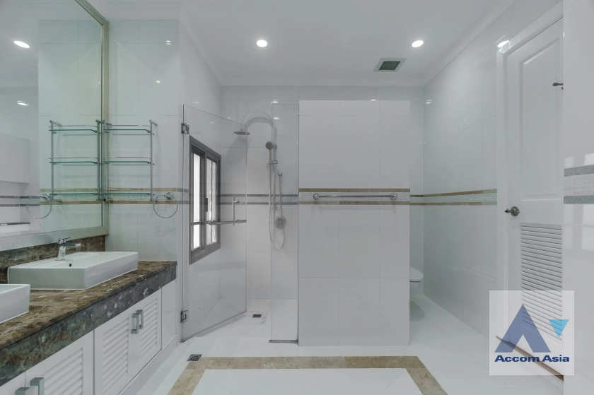 42  4 br House For Rent in Sukhumvit ,Bangkok BTS Phra khanong at Baan Sansiri Sukhumvit 67 13002356