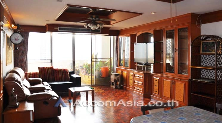 unit 3 Bedrooms  Condominium For Rent in Sukhumvit, Bangkok  near BTS Phrom Phong (13002365)