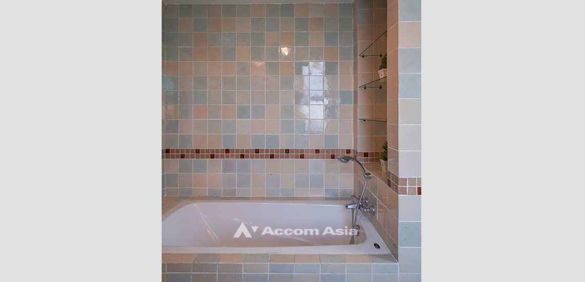 16  4 br Apartment for rent and sale in Sathorn ,Bangkok BRT Thanon Chan at Spacious Residence Situated on Chan Road 1001103