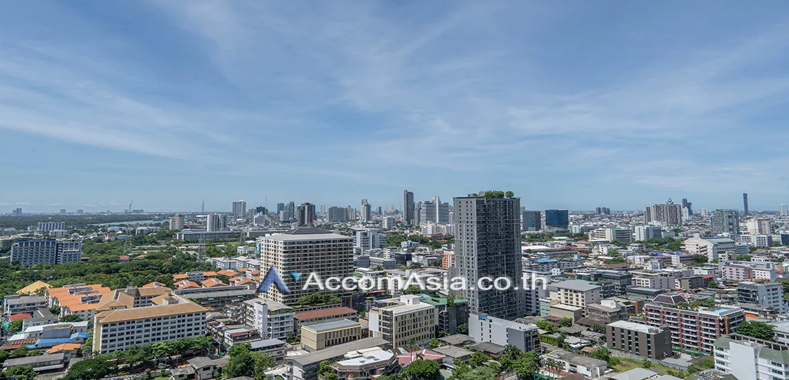  2 Bedrooms  Condominium For Rent in Sathorn, Bangkok  near BTS Sala Daeng - MRT Lumphini (13002421)