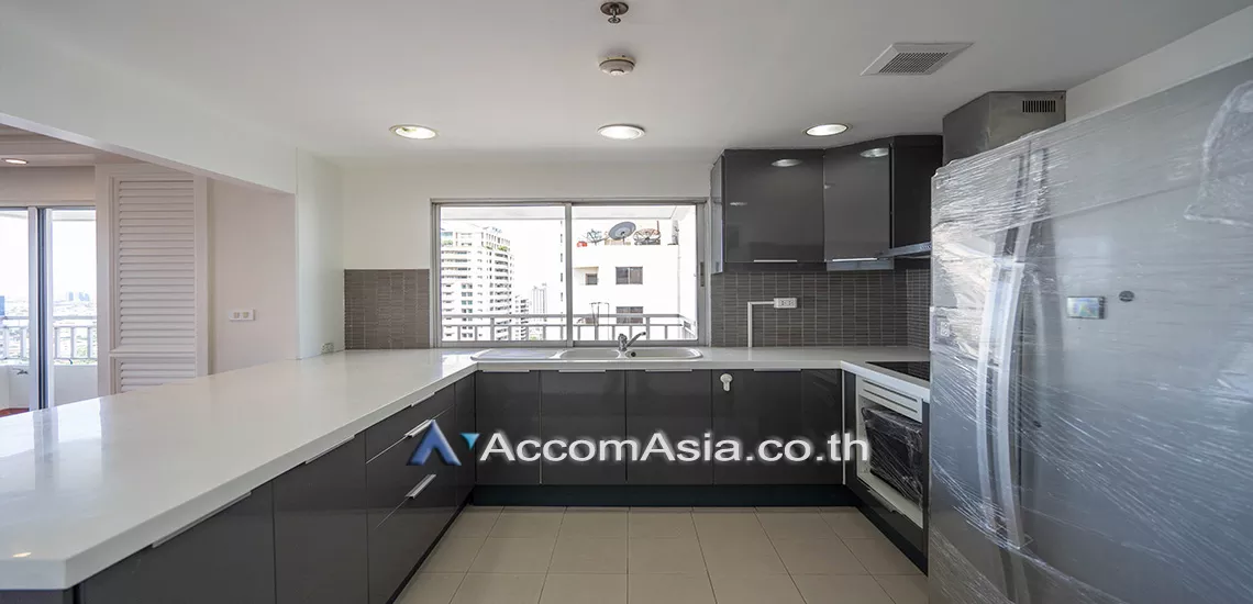 6  2 br Condominium For Rent in Sathorn ,Bangkok BTS Sala Daeng - MRT Lumphini at Sathorn Park Place 13002421