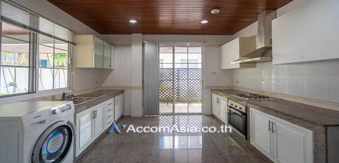 5  4 br House For Rent in Sukhumvit ,Bangkok BTS Ekkamai at House in Compound 40119