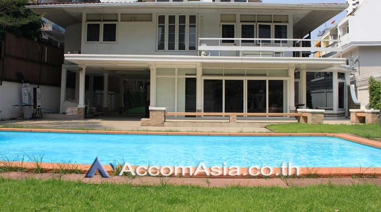  2  4 br House for rent and sale in Sukhumvit ,Bangkok BTS Thong Lo 13002457