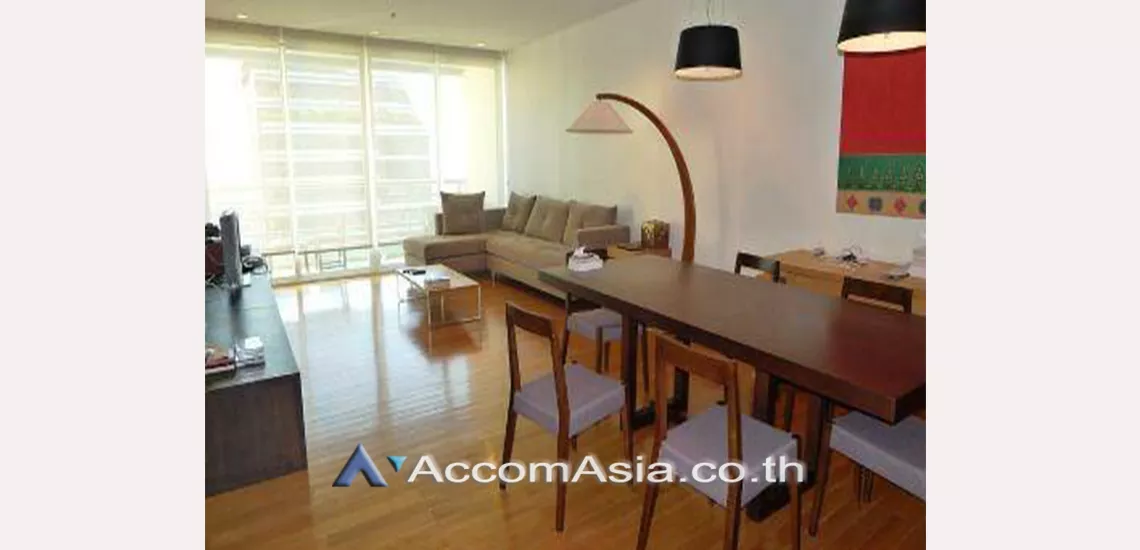 unit 3 Bedrooms  Condominium For Rent in Silom, Bangkok  near BTS Sala Daeng - MRT Silom (13002471)