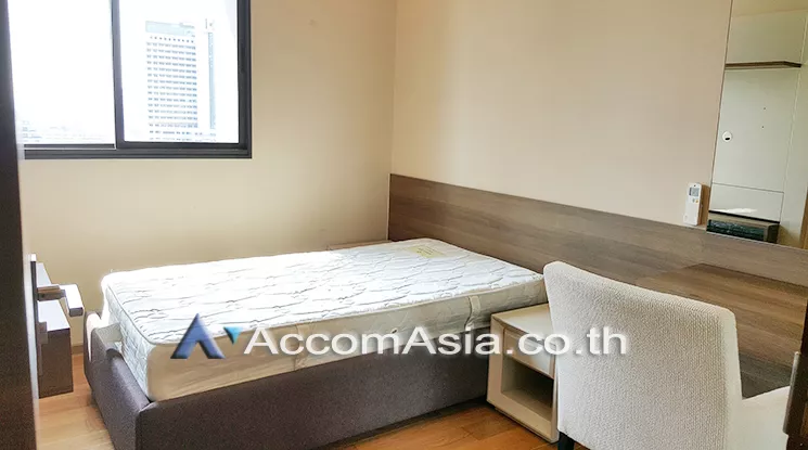  2 Bedrooms  Condominium For Rent in Silom, Bangkok  near BTS Chong Nonsi (13002472)