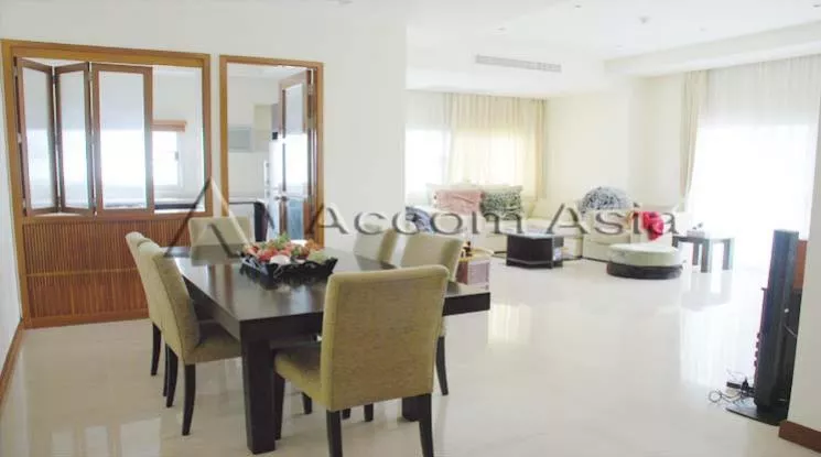 unitPet friendly |  3 Bedrooms  Apartment For Rent in Sathorn, Bangkok  near BTS Chong Nonsi (20947)