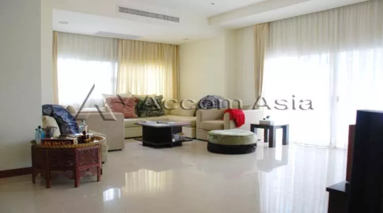 unitPet friendly |  3 Bedrooms  Apartment For Rent in Sathorn, Bangkok  near BTS Chong Nonsi (20947)