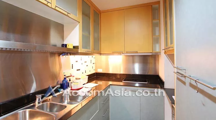 unit 2 Bedrooms  Condominium For Rent in Sathorn, Bangkok  near BTS Chong Nonsi - MRT Khlong Toei (13002597)