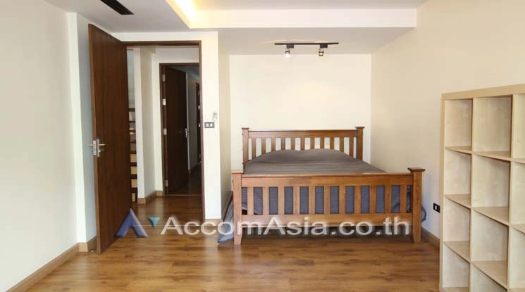 11  4 br Townhouse For Rent in Sukhumvit ,Bangkok BTS Thong Lo 13002624