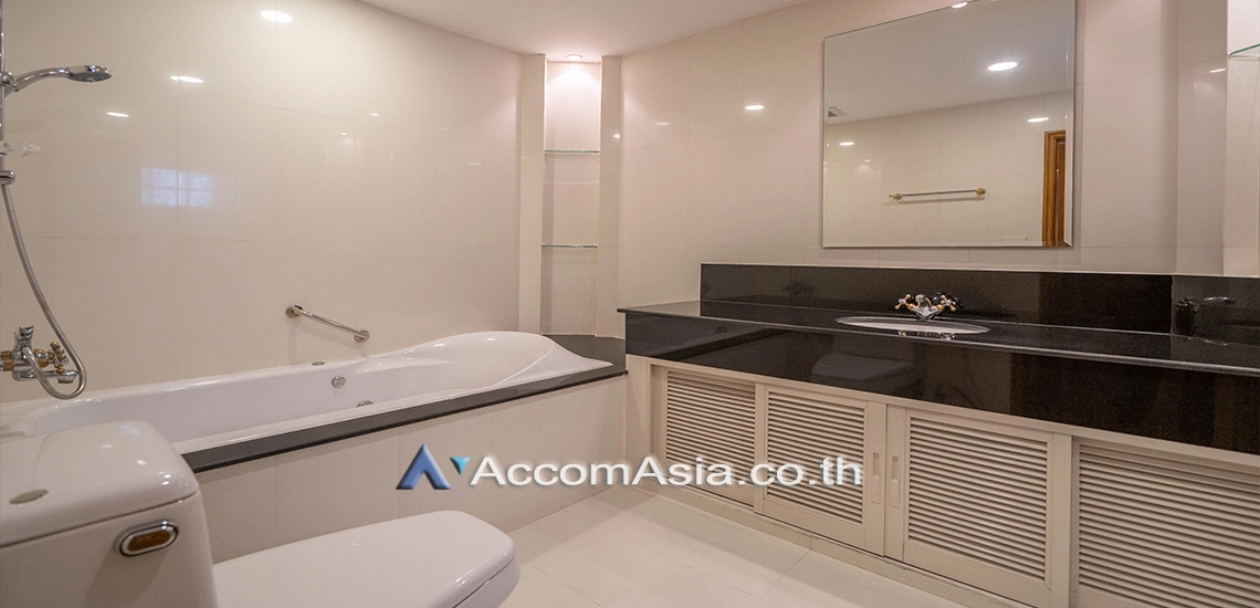 8  2 br Apartment For Rent in Sukhumvit ,Bangkok BTS Phrom Phong at Classic Style - High Standard Apartment in a Prime Location 10245