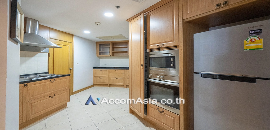 unit 2 Bedrooms  Apartment For Rent in Sukhumvit, Bangkok  near BTS Phrom Phong (10245)