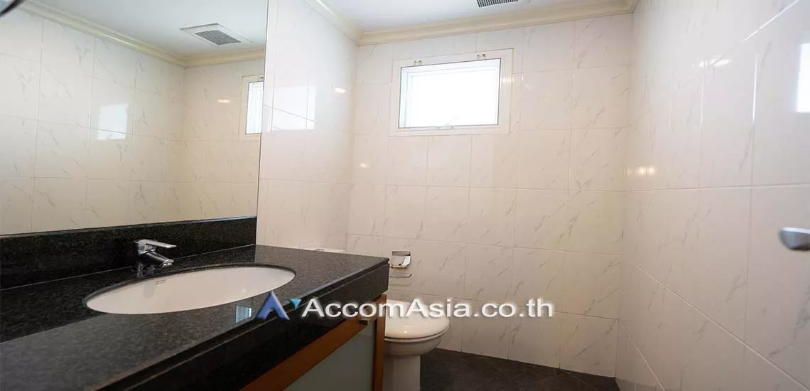 12  3 br Apartment For Rent in Sukhumvit ,Bangkok BTS Nana at Fully Furnished Suites 13002669