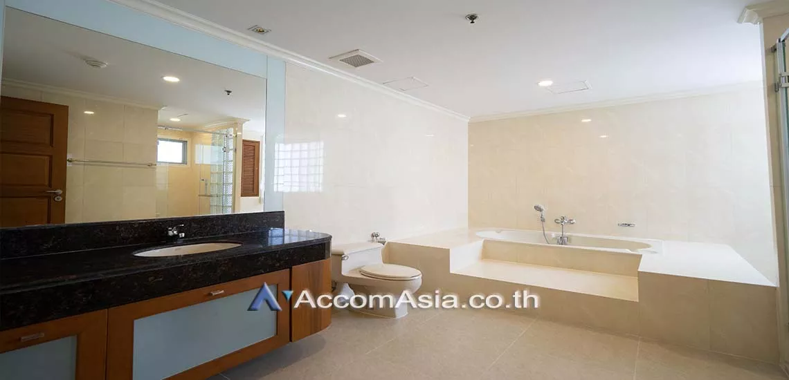 11  3 br Apartment For Rent in Sukhumvit ,Bangkok BTS Nana at Fully Furnished Suites 13002669