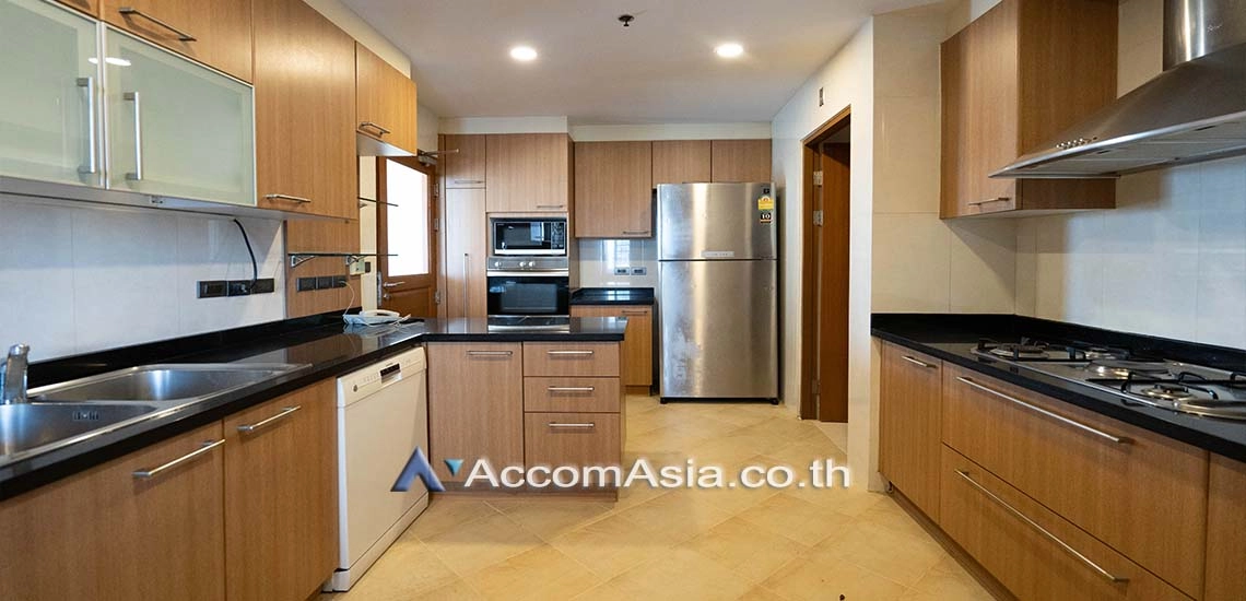  1  3 br Apartment for rent and sale in Sukhumvit ,Bangkok BTS Nana at Fully Furnished Apartment, Only 2 mins walk to BTS 13002669