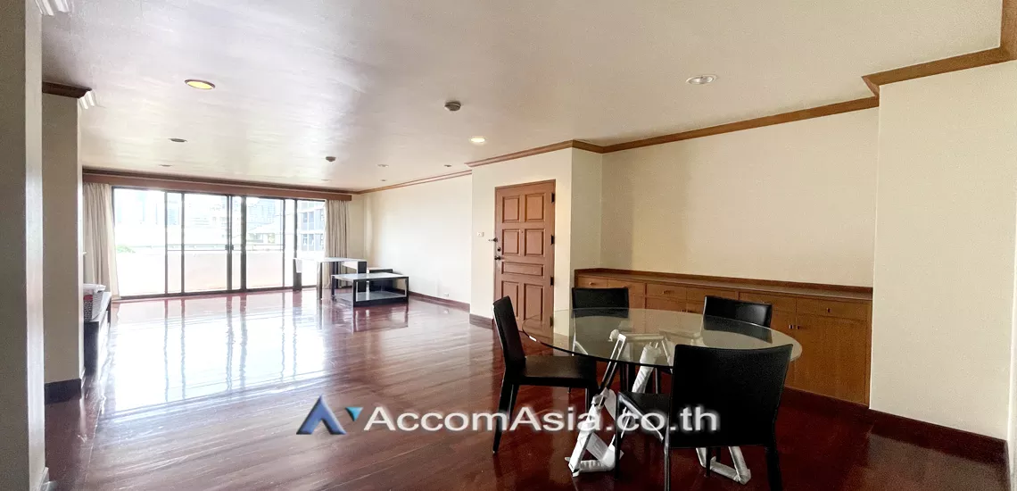  2  3 br Apartment For Rent in Ploenchit ,Bangkok BTS Ploenchit - MRT Lumphini at Low rised Apartment in Ruamrudee AA10002