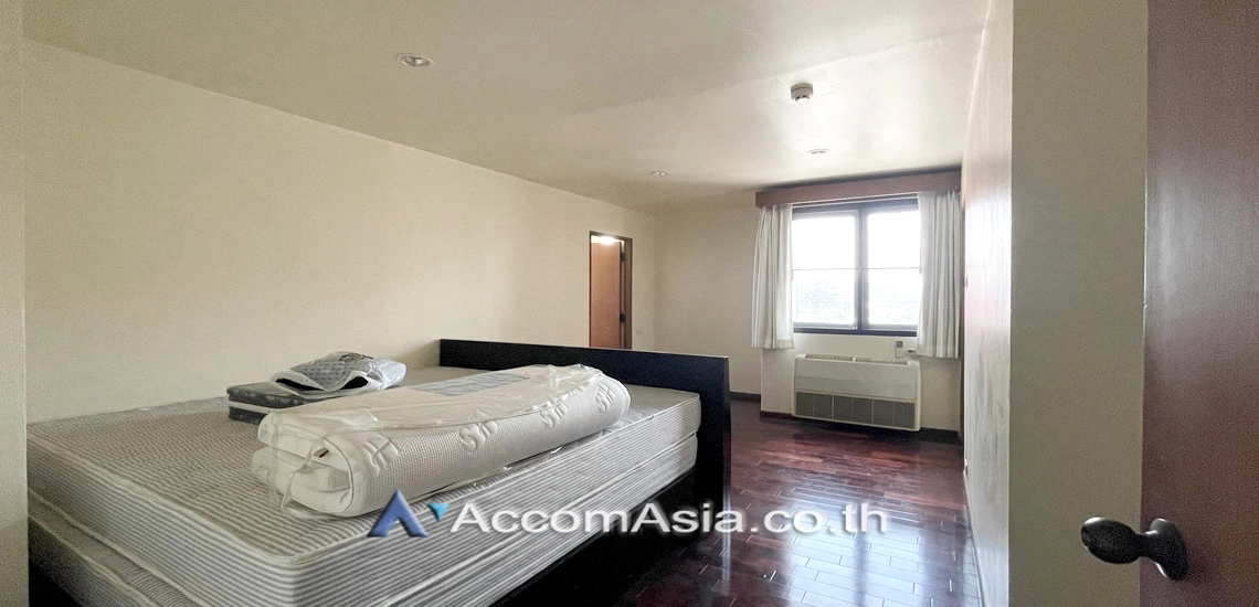 8  3 br Apartment for rent and sale in Ploenchit ,Bangkok BTS Ploenchit - MRT Lumphini at Low rised Apartment in Ruamrudee AA10002