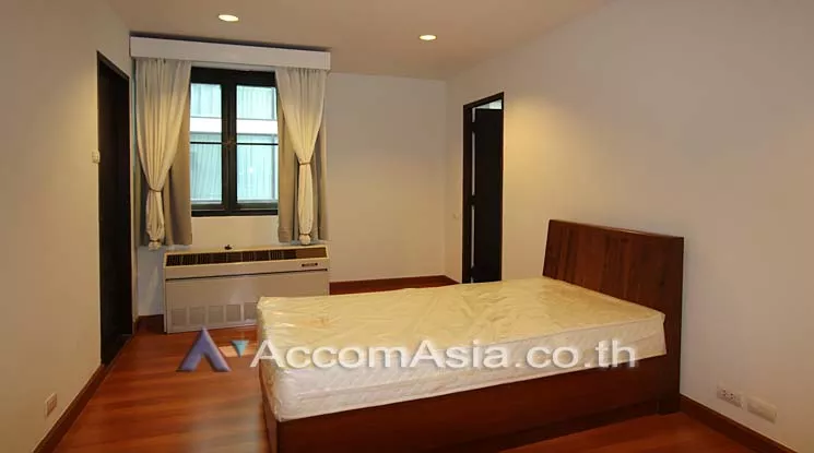 5  3 br Apartment For Rent in Ploenchit ,Bangkok BTS Ploenchit - MRT Lumphini at Low rised Apartment in Ruamrudee AA10036