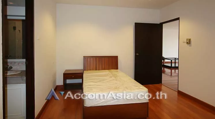 6  3 br Apartment For Rent in Ploenchit ,Bangkok BTS Ploenchit - MRT Lumphini at Low rised Apartment in Ruamrudee AA10036