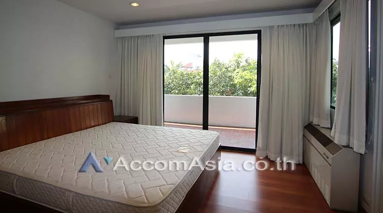 7  3 br Apartment For Rent in Ploenchit ,Bangkok BTS Ploenchit - MRT Lumphini at Low rised Apartment in Ruamrudee AA10036