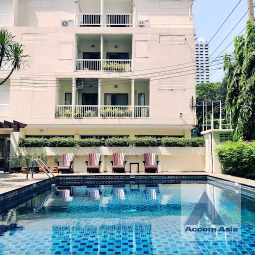 unit 2 Bedrooms  Apartment For Rent & Sale in Sukhumvit, Bangkok  near BTS Nana (AA10038)