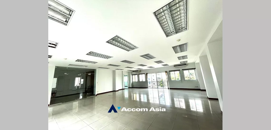  1  Office Space For Rent in Sathorn ,Bangkok BTS Chong Nonsi - BRT Arkhan Songkhro at Mobicom 2 Building AA10089
