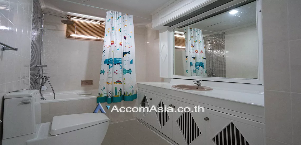 9  3 br Apartment For Rent in Sukhumvit ,Bangkok BTS Phrom Phong at Pet friendly - High rise Apartment AA10096