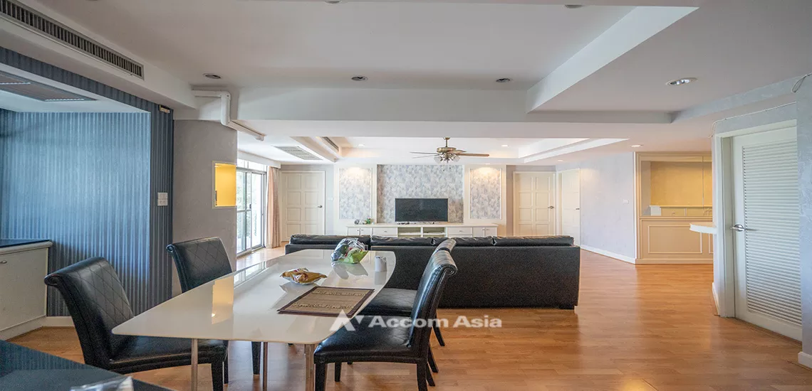 unit 3 Bedrooms  Condominium For Rent in Sukhumvit, Bangkok  near BTS Phrom Phong (AA10100)