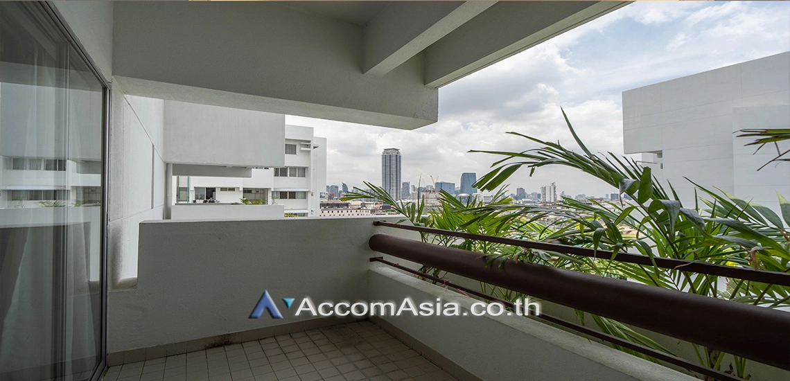 4  3 br Apartment For Rent in Sathorn ,Bangkok MRT Lumphini at Cozy and Convenient Apartment Near Garden Intl 2002004