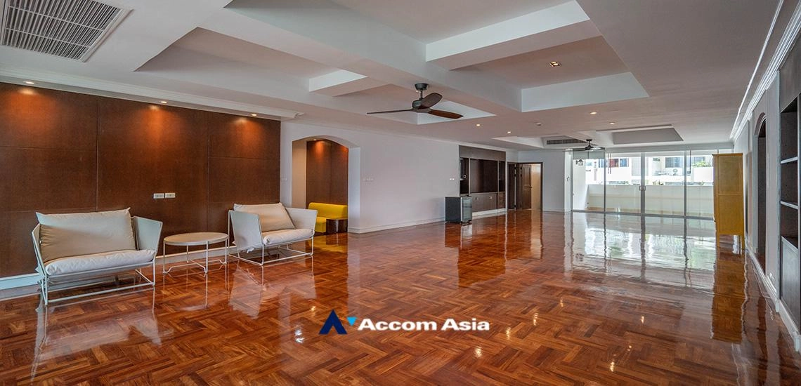 Big Balcony, Pet friendly |  The Truly Beyond Apartment  4 Bedroom for Rent BTS Asok in Sukhumvit Bangkok