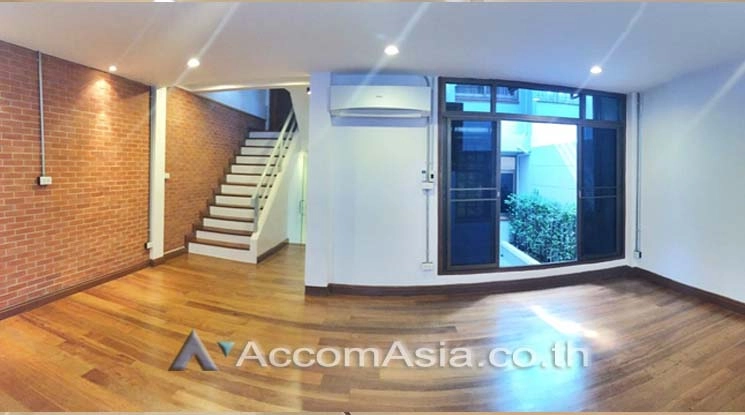  1  3 br Townhouse For Rent in Sukhumvit ,Bangkok BTS Phra khanong AA10131