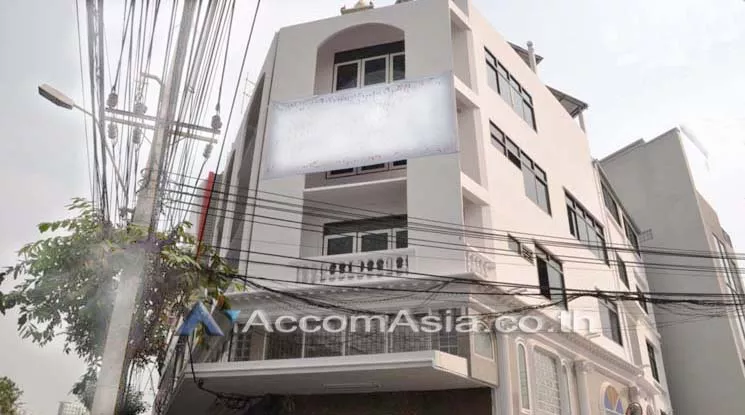  2  Shophouse For Sale in Sukhumvit ,Bangkok MRT Khlong Toei AA10136