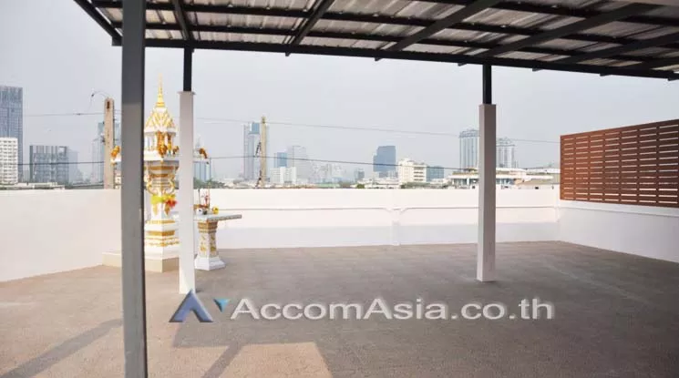 11  Shophouse For Sale in Sukhumvit ,Bangkok MRT Khlong Toei AA10136