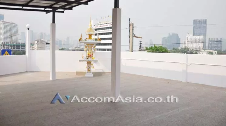 14  Shophouse For Sale in Sukhumvit ,Bangkok MRT Khlong Toei AA10136