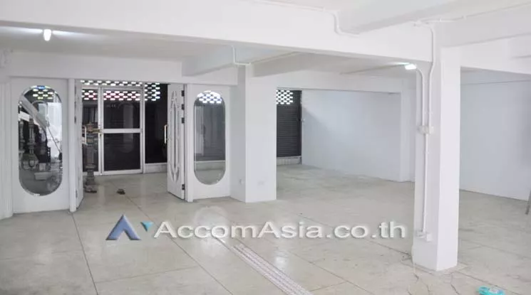 10  Shophouse For Sale in Sukhumvit ,Bangkok MRT Khlong Toei AA10136