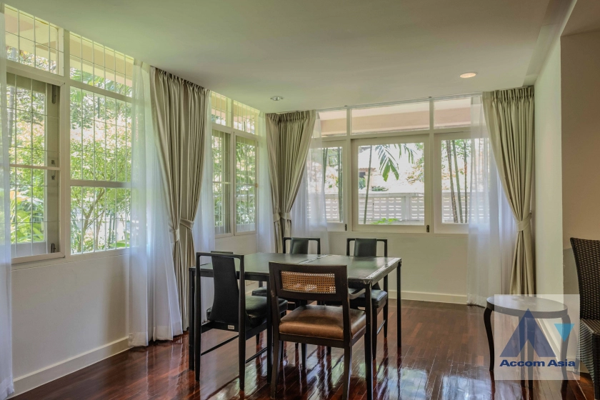 unitPet friendly |  3 Bedrooms  Apartment For Rent in Ploenchit, Bangkok  near BTS Ploenchit (10249)