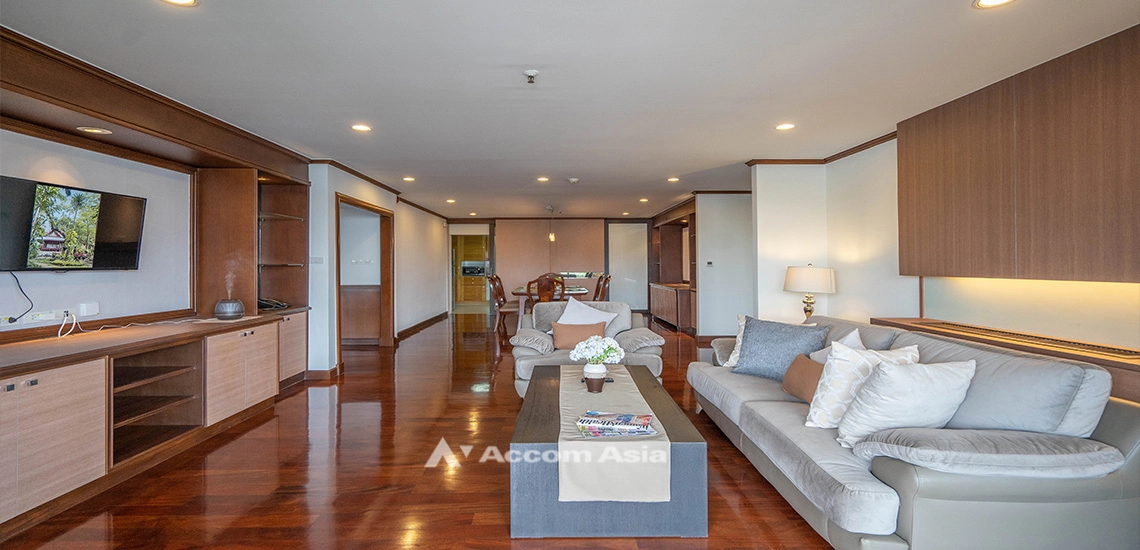 unitBig Balcony |  3 Bedrooms  Apartment For Rent in Sukhumvit, Bangkok  near BTS Asok - MRT Sukhumvit (AA10152)
