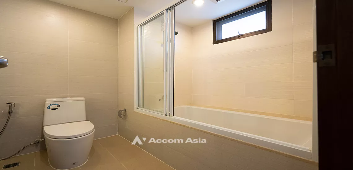 11  3 br Apartment For Rent in Sukhumvit ,Bangkok BTS Asok - MRT Sukhumvit at Warm Family Atmosphere AA10152
